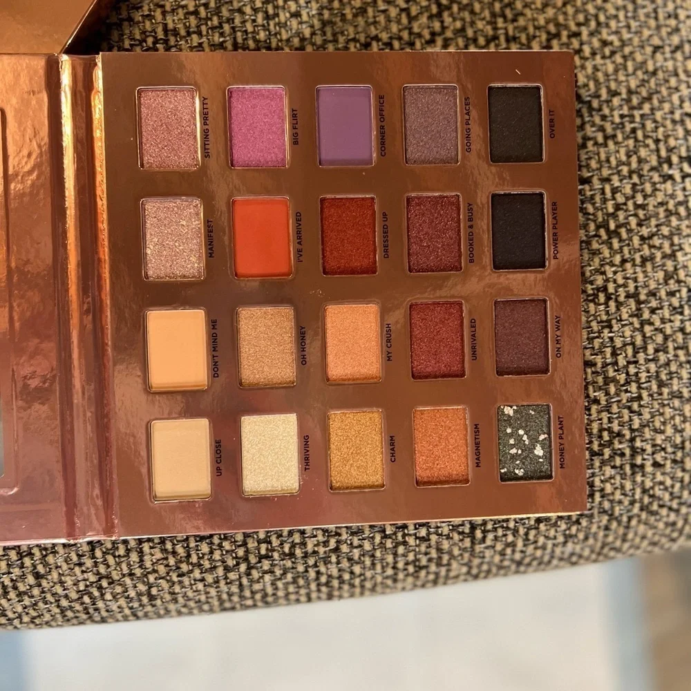 Palette by Iconic London​​​​